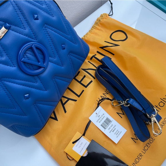 VALENTINO BY MARIO VALENTINODiana Leather Crossbody BagBLUE. One Size